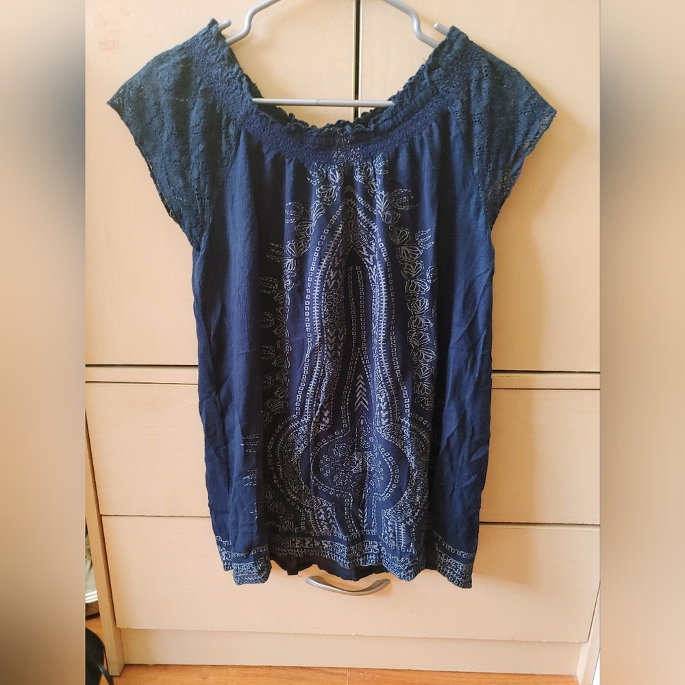 Boho Style Flared Top - Picture 3 of 8